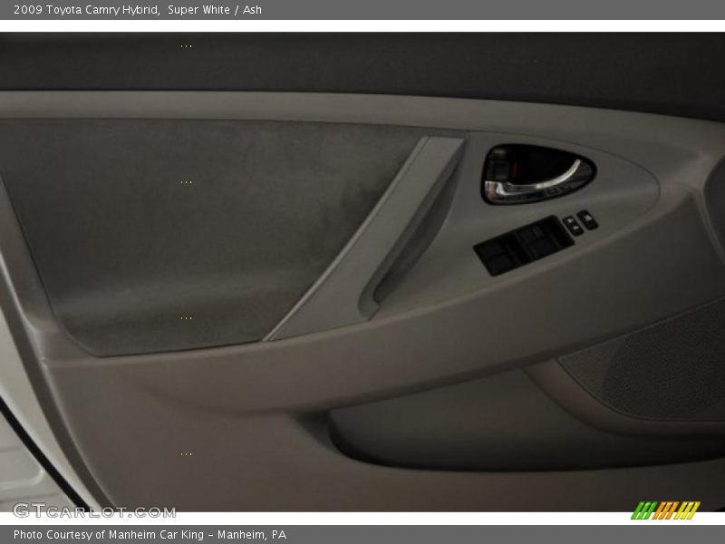Super White / Ash 2009 Toyota Camry Hybrid