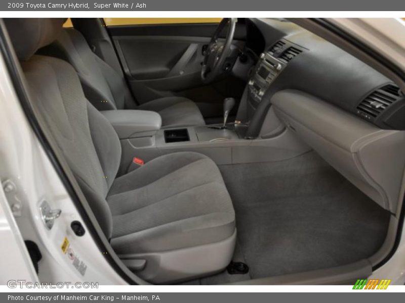 Super White / Ash 2009 Toyota Camry Hybrid