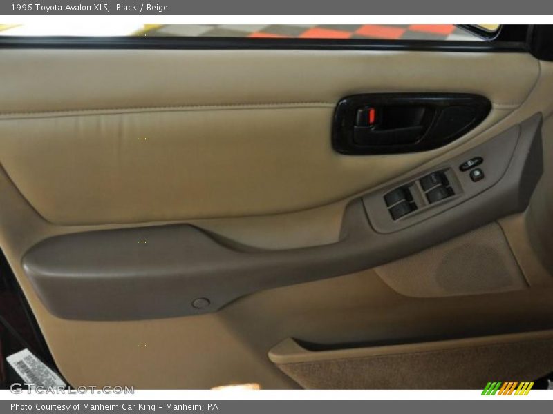 Black / Beige 1996 Toyota Avalon XLS