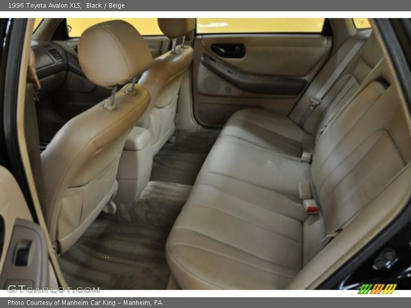 Black / Beige 1996 Toyota Avalon XLS