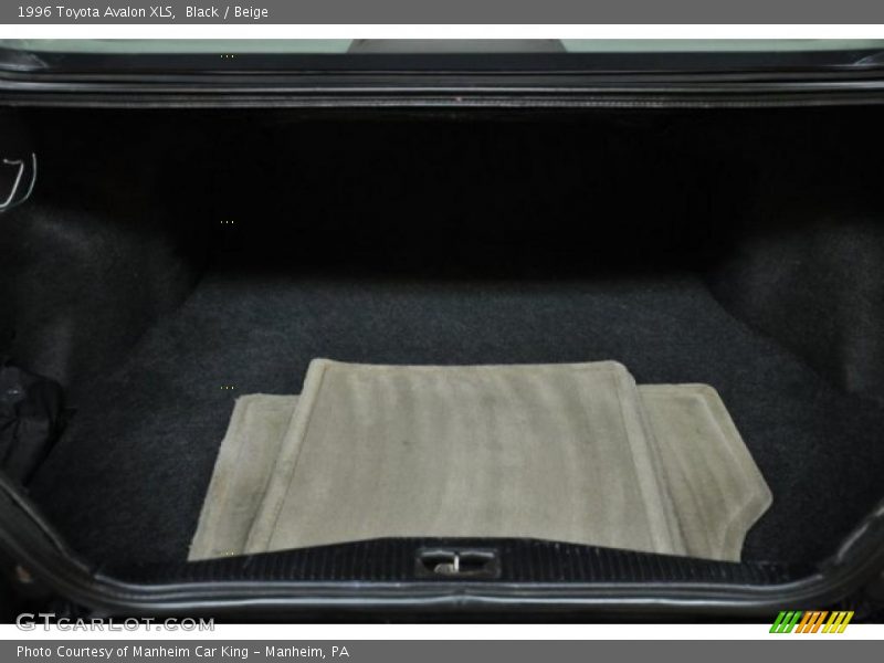 Black / Beige 1996 Toyota Avalon XLS
