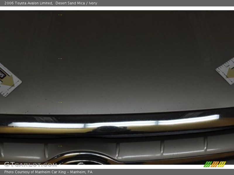 Desert Sand Mica / Ivory 2006 Toyota Avalon Limited