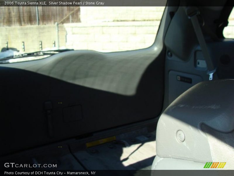 Silver Shadow Pearl / Stone Gray 2006 Toyota Sienna XLE