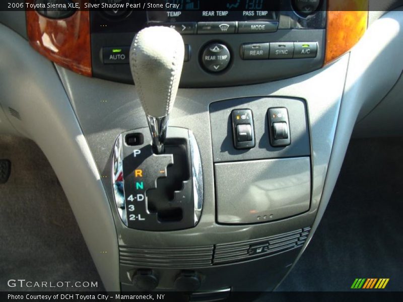 Silver Shadow Pearl / Stone Gray 2006 Toyota Sienna XLE