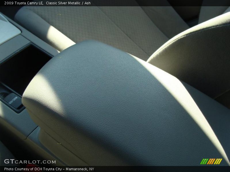 Classic Silver Metallic / Ash 2009 Toyota Camry LE