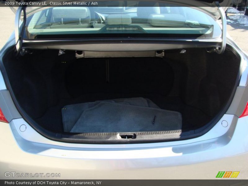 Classic Silver Metallic / Ash 2009 Toyota Camry LE