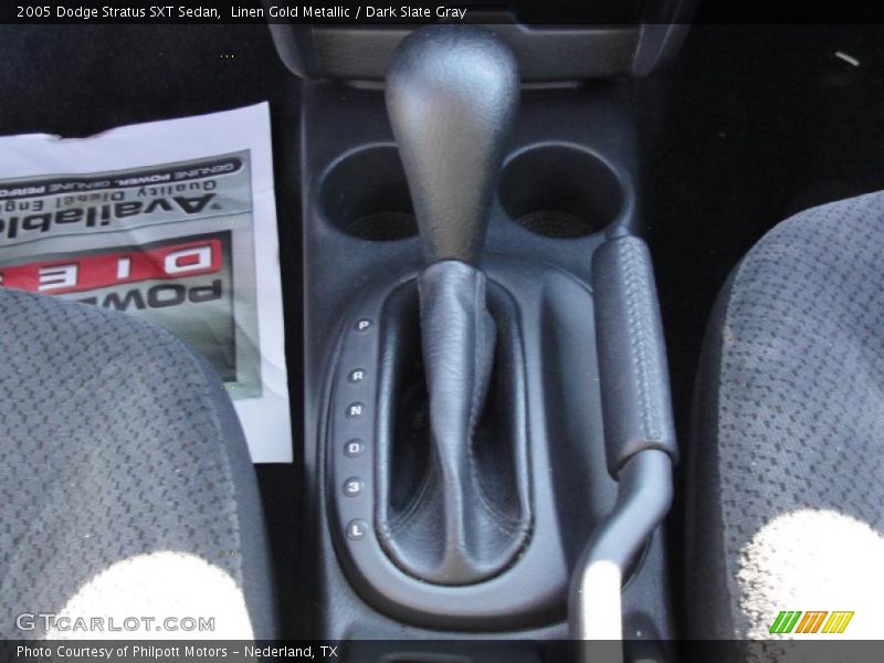 Linen Gold Metallic / Dark Slate Gray 2005 Dodge Stratus SXT Sedan