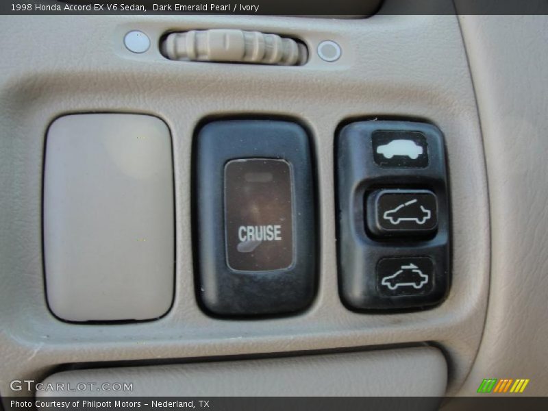 Controls of 1998 Accord EX V6 Sedan