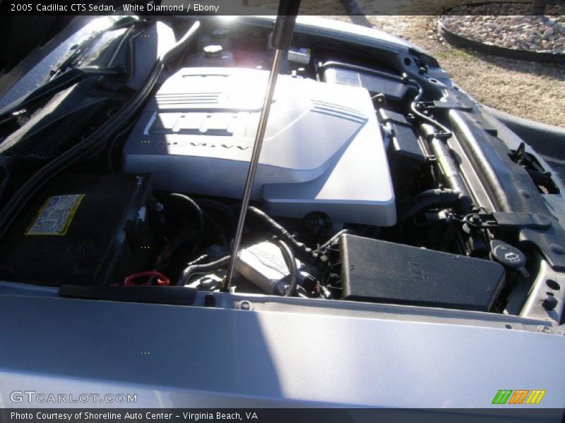White Diamond / Ebony 2005 Cadillac CTS Sedan