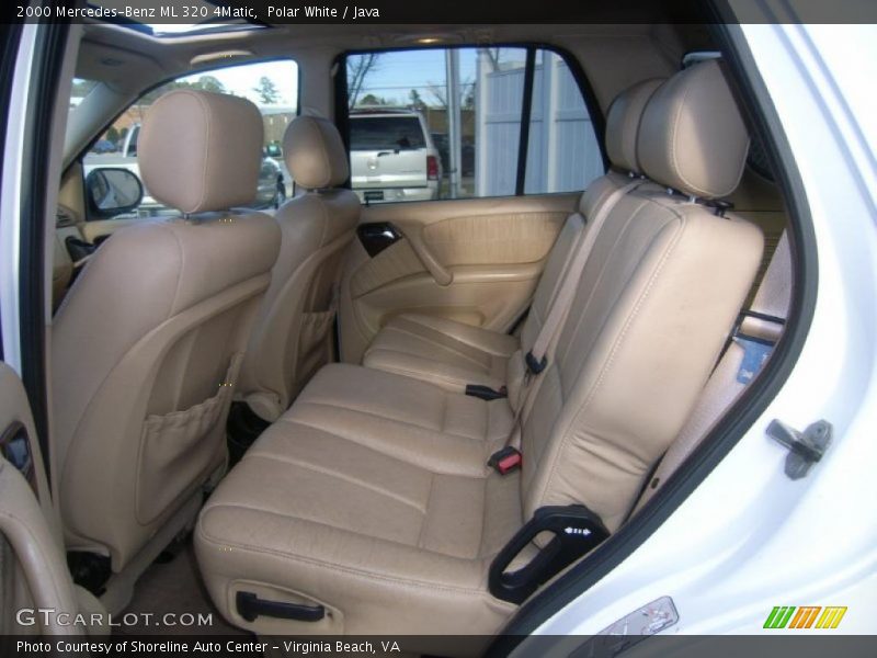 Polar White / Java 2000 Mercedes-Benz ML 320 4Matic