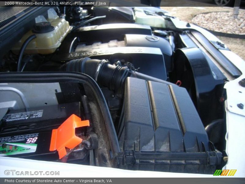 Polar White / Java 2000 Mercedes-Benz ML 320 4Matic
