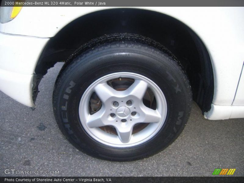 Polar White / Java 2000 Mercedes-Benz ML 320 4Matic