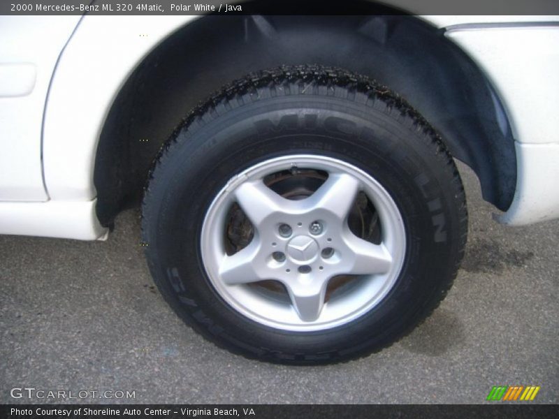 Polar White / Java 2000 Mercedes-Benz ML 320 4Matic