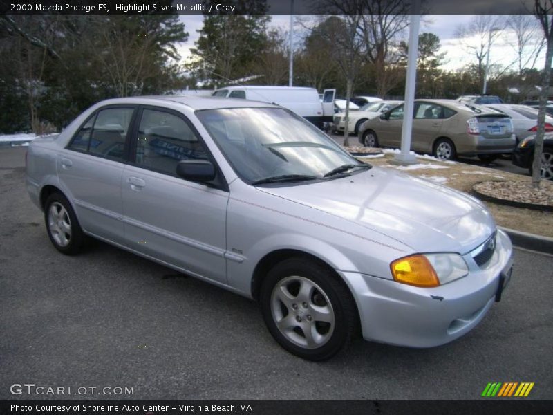 Front 3/4 View of 2000 Protege ES