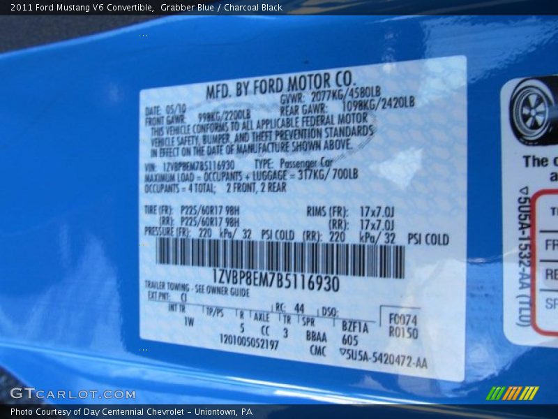 Grabber Blue / Charcoal Black 2011 Ford Mustang V6 Convertible