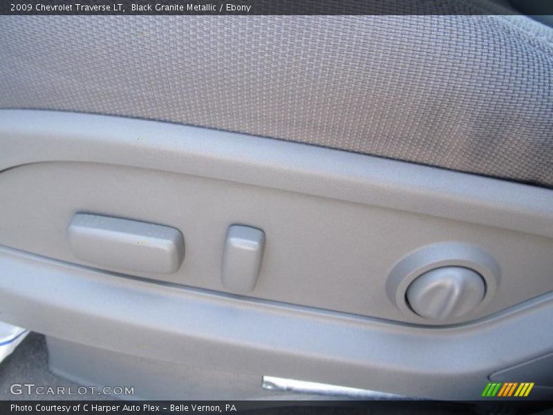 Black Granite Metallic / Ebony 2009 Chevrolet Traverse LT