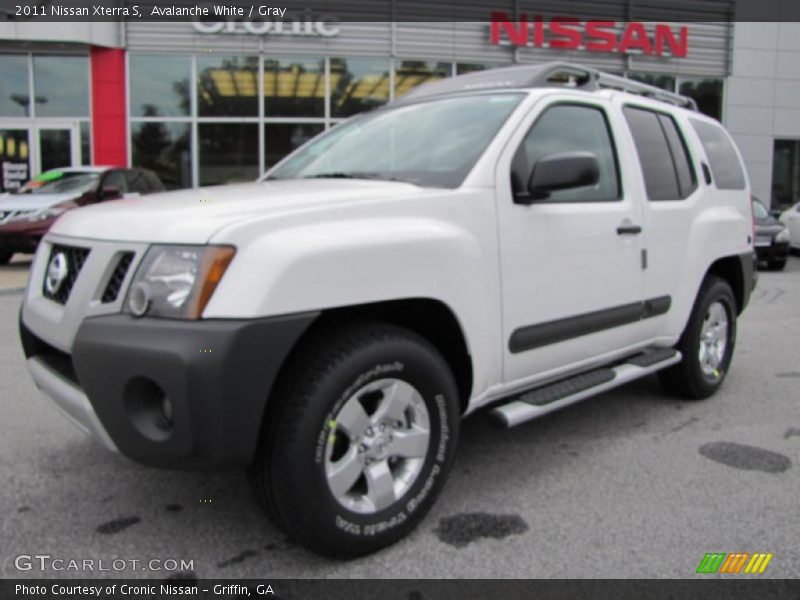 Avalanche White / Gray 2011 Nissan Xterra S