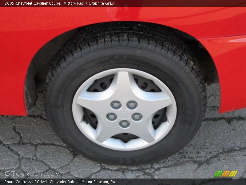 Victory Red / Graphite Gray 2005 Chevrolet Cavalier Coupe