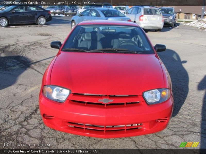 Victory Red / Graphite Gray 2005 Chevrolet Cavalier Coupe