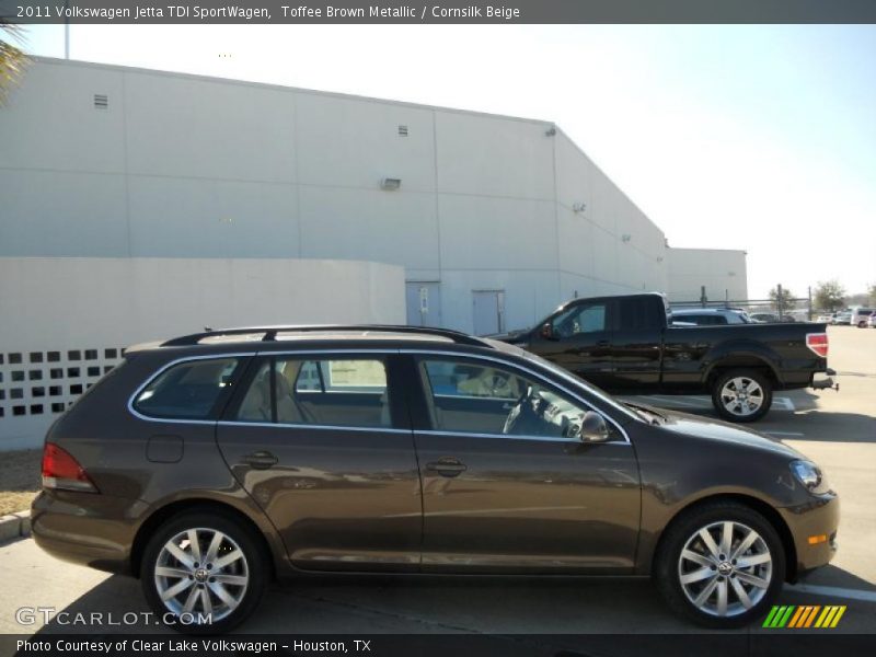 Toffee Brown Metallic / Cornsilk Beige 2011 Volkswagen Jetta TDI SportWagen