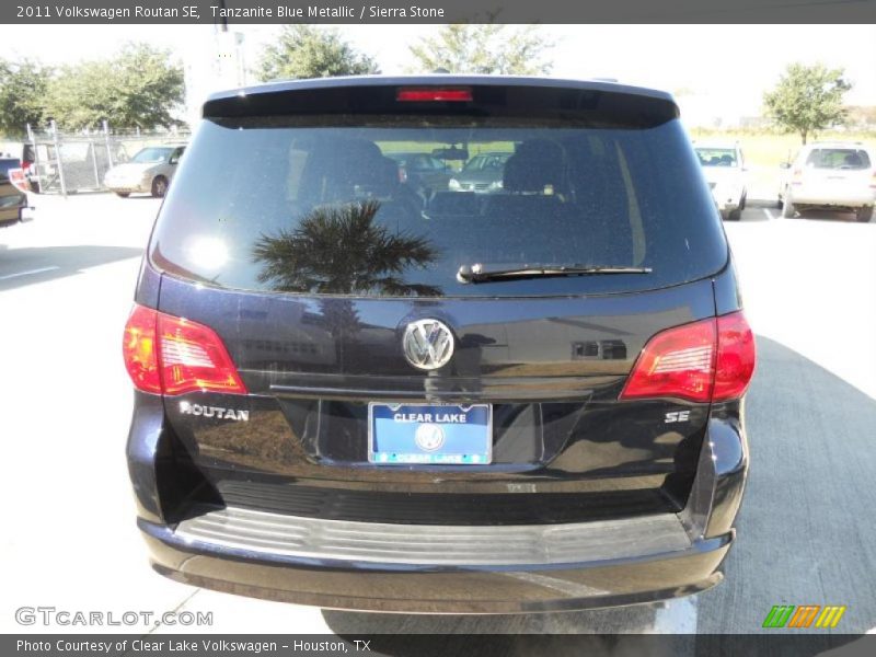 Tanzanite Blue Metallic / Sierra Stone 2011 Volkswagen Routan SE