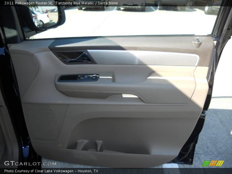Tanzanite Blue Metallic / Sierra Stone 2011 Volkswagen Routan SE