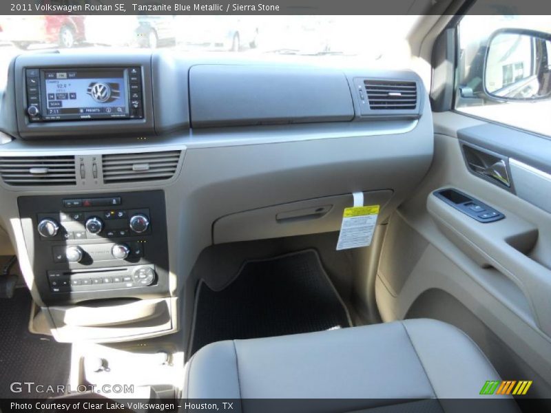 Tanzanite Blue Metallic / Sierra Stone 2011 Volkswagen Routan SE