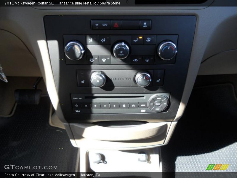 Tanzanite Blue Metallic / Sierra Stone 2011 Volkswagen Routan SE
