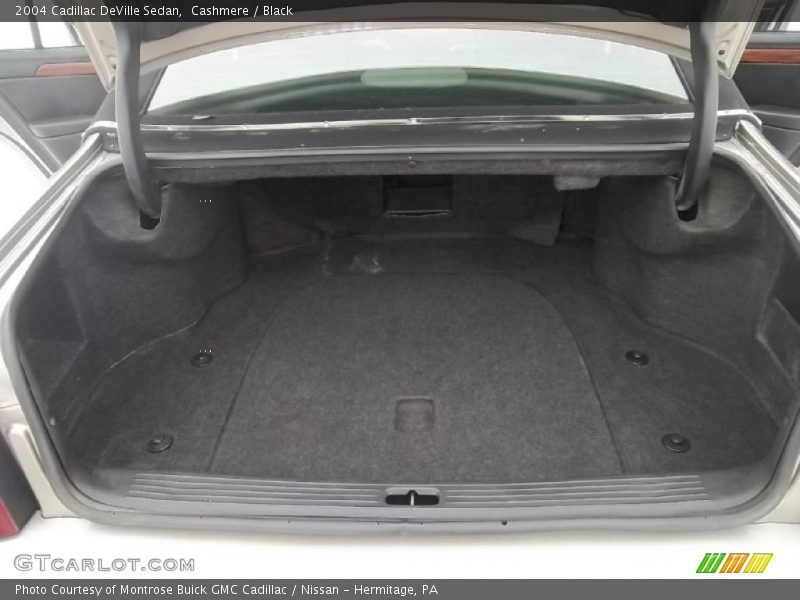 Cashmere / Black 2004 Cadillac DeVille Sedan