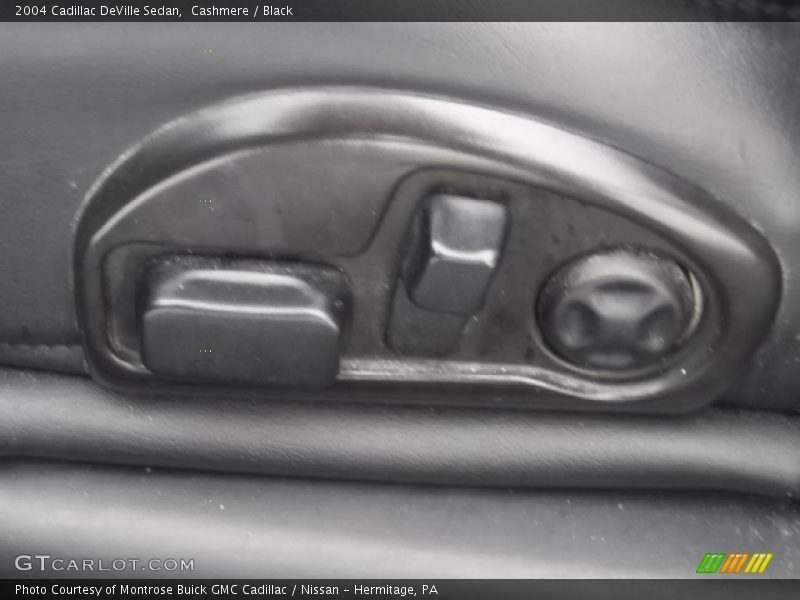 Cashmere / Black 2004 Cadillac DeVille Sedan