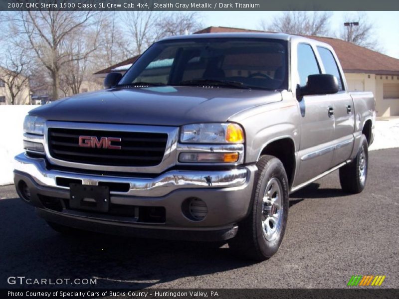 Front 3/4 View of 2007 Sierra 1500 Classic SL Crew Cab 4x4