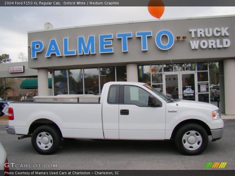 Oxford White / Medium Graphite 2004 Ford F150 XL Regular Cab