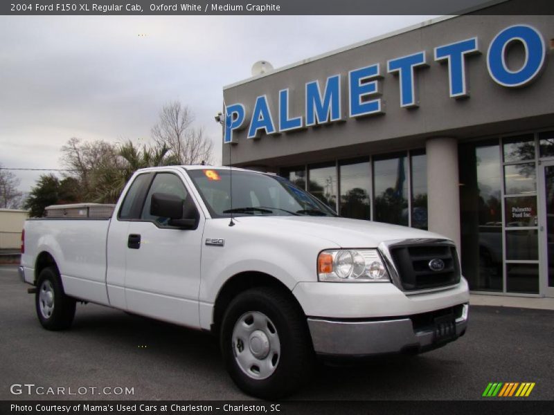 Oxford White / Medium Graphite 2004 Ford F150 XL Regular Cab