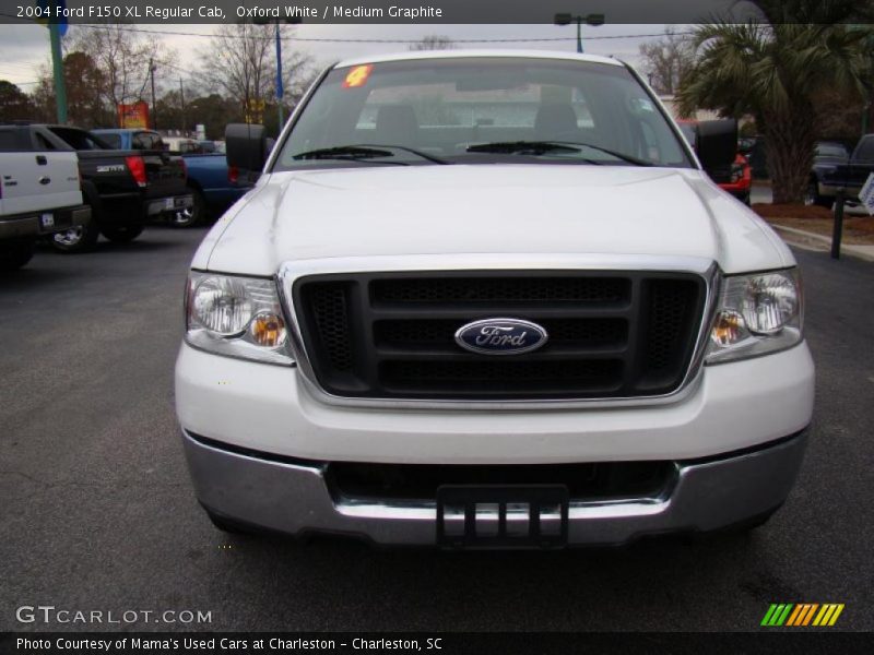 Oxford White / Medium Graphite 2004 Ford F150 XL Regular Cab