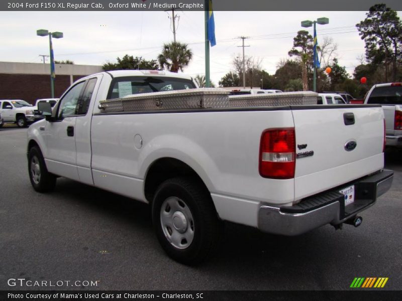 Oxford White / Medium Graphite 2004 Ford F150 XL Regular Cab