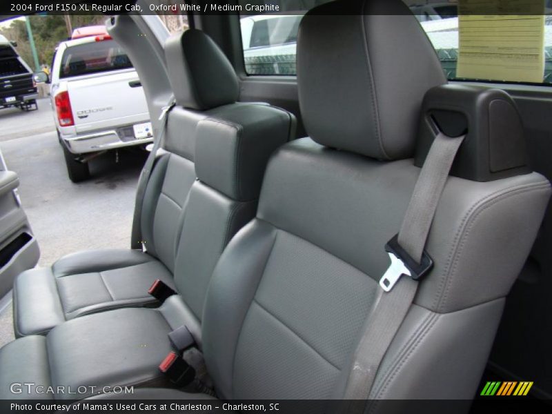 Oxford White / Medium Graphite 2004 Ford F150 XL Regular Cab