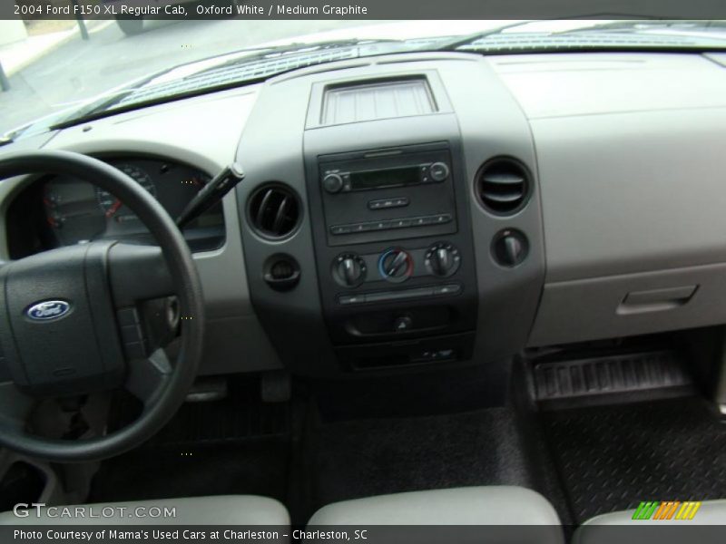 Oxford White / Medium Graphite 2004 Ford F150 XL Regular Cab