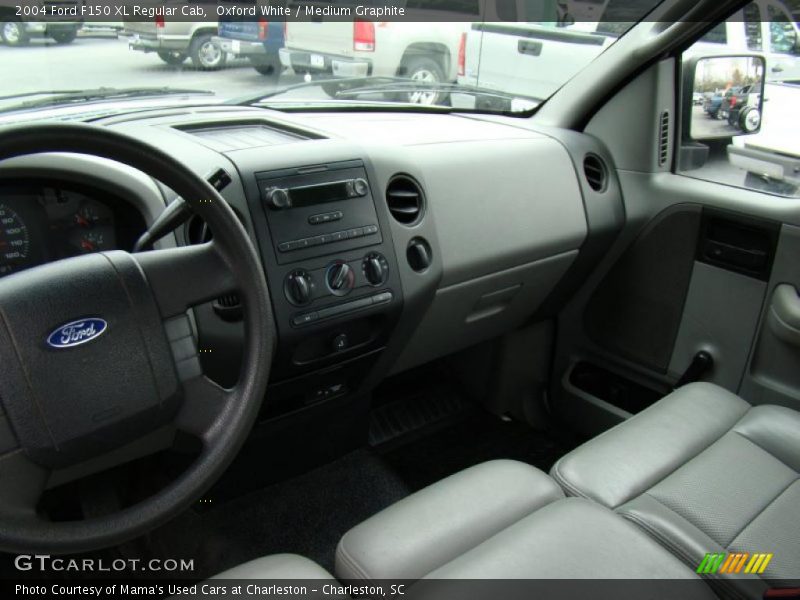 Oxford White / Medium Graphite 2004 Ford F150 XL Regular Cab