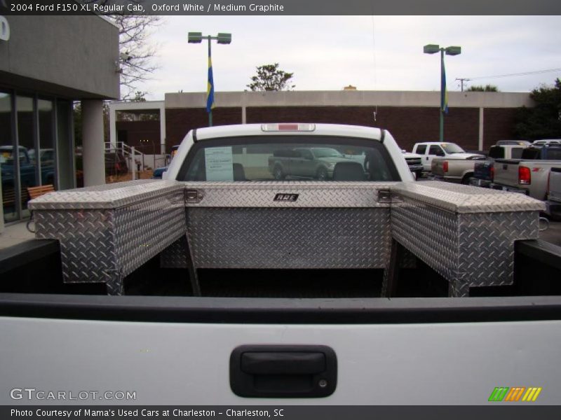 Oxford White / Medium Graphite 2004 Ford F150 XL Regular Cab