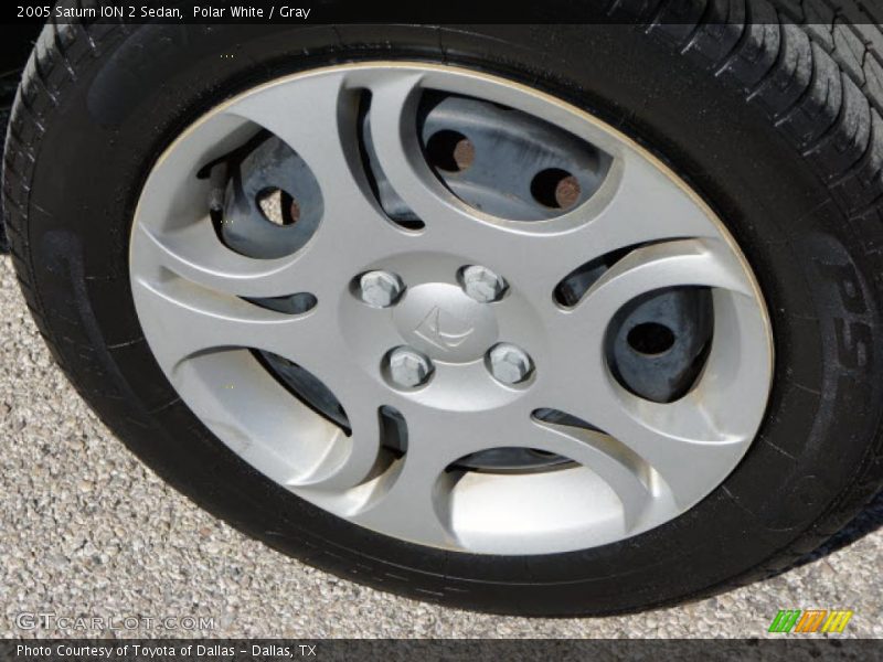 Polar White / Gray 2005 Saturn ION 2 Sedan