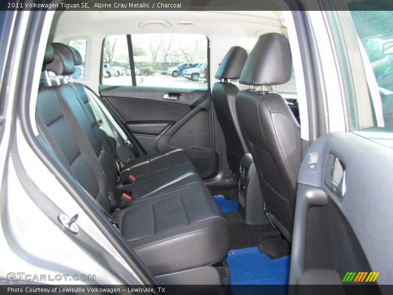Alpine Gray Metallic / Charcoal 2011 Volkswagen Tiguan SE