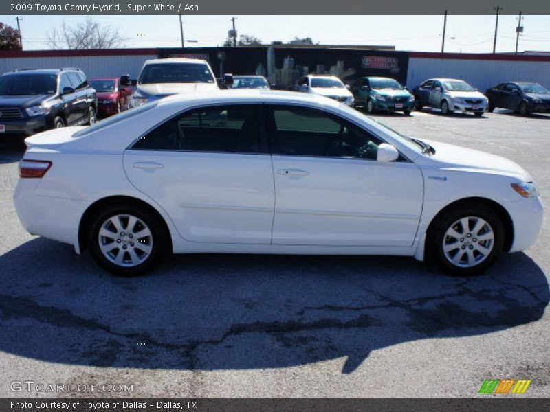 Super White / Ash 2009 Toyota Camry Hybrid