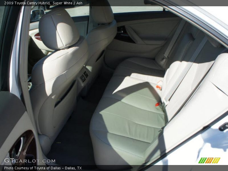 Super White / Ash 2009 Toyota Camry Hybrid