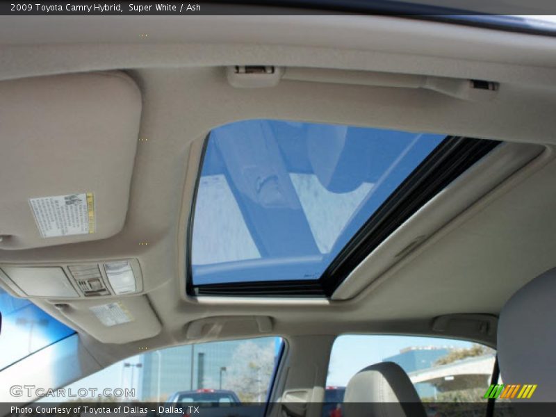 Super White / Ash 2009 Toyota Camry Hybrid