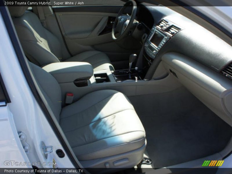 Super White / Ash 2009 Toyota Camry Hybrid