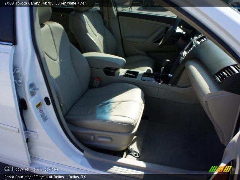 Super White / Ash 2009 Toyota Camry Hybrid