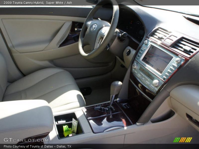 Super White / Ash 2009 Toyota Camry Hybrid