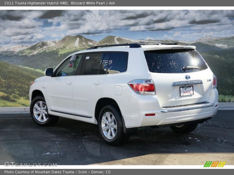 Blizzard White Pearl / Ash 2011 Toyota Highlander Hybrid 4WD