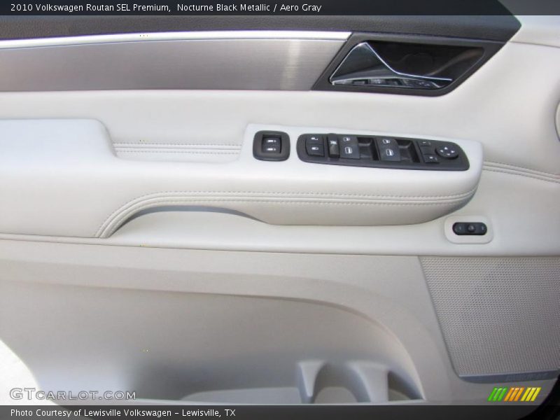Nocturne Black Metallic / Aero Gray 2010 Volkswagen Routan SEL Premium