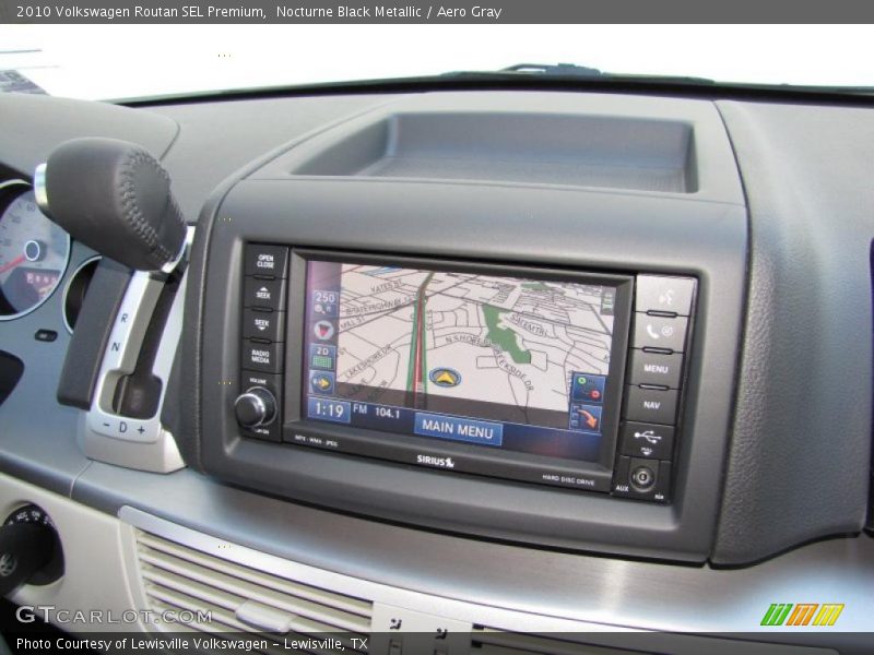 Navigation of 2010 Routan SEL Premium